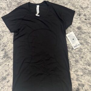 Lululemon Swiftly Tech Short Sleeve 2.0